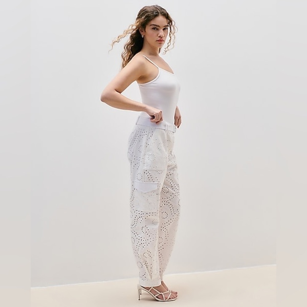 Express Súper High Waisted Eyelet Belted Cargo Joggers - WHITE (6L)